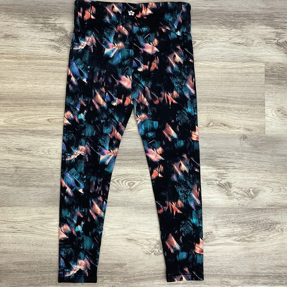 Tuff Athletics Black with Colorful Leaf Print Stretchy Cropped Leggings Size S
